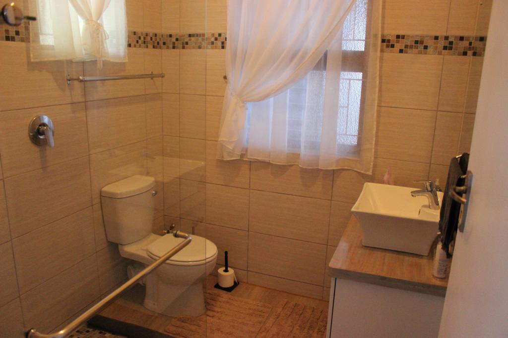Smuts Ave. Guest Rooms Hermanus Zewnętrze zdjęcie